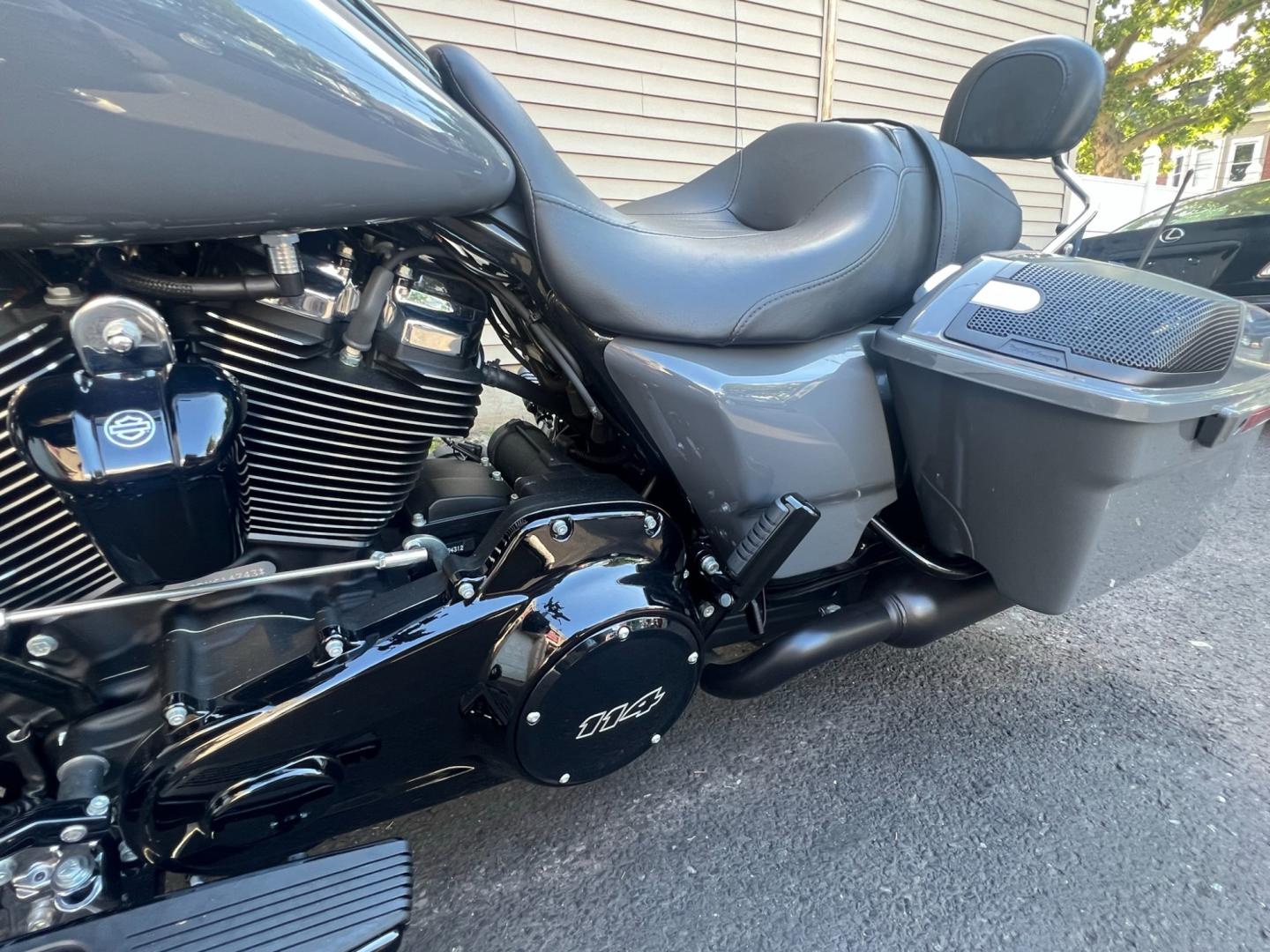 2022 GRAY Harley-Davidson FLHXS - (1HD1KRP18NB) , located at 1018 Brunswick Ave, Trenton, NJ, 08638, (609) 989-0900, 40.240086, -74.748085 - Probably one of the nicest street glides out there for 2022! Lots of extras to customize this bike to perfection! please call for details. 609-273-5100, Anthony - Photo#14